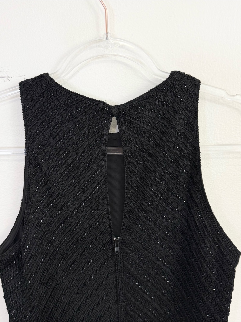 Carmen Marc Valvo Crochet Beaded Sleeveless Top Black Sheer Back Size M - Picture 4 of 6